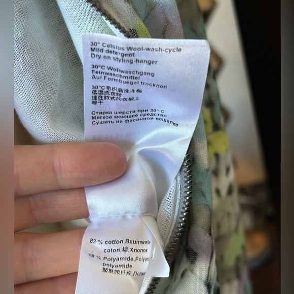 Marc Cain Sport zippered top multicoloured size 6 - Picture 5 of 10